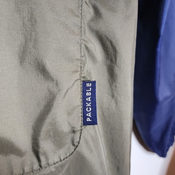 Columbia Blue and Tan Windbreaker - Picture 11 of 16